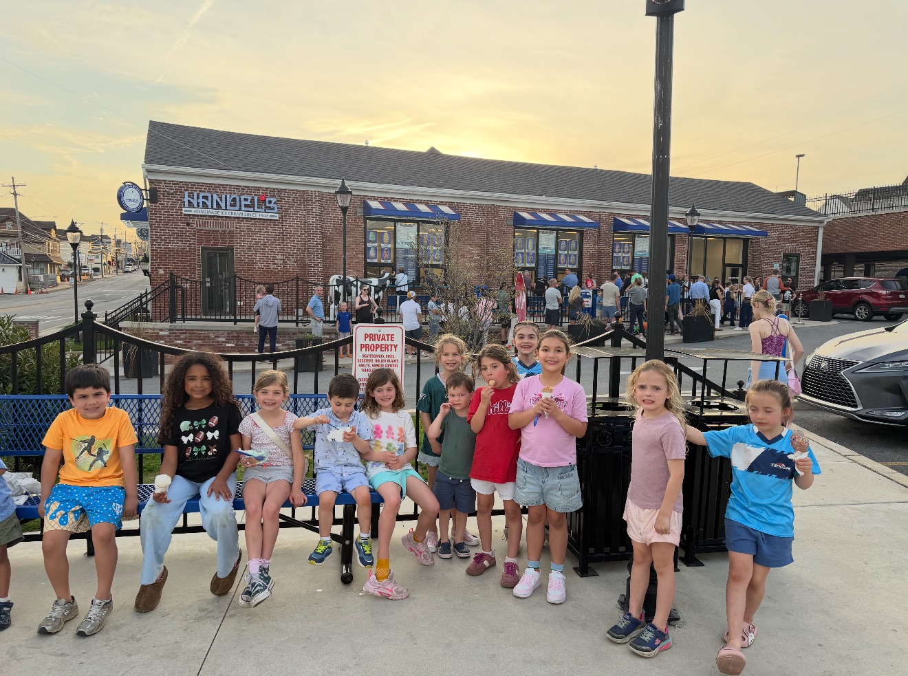 Photo of kids enjoying Handel's ice cream